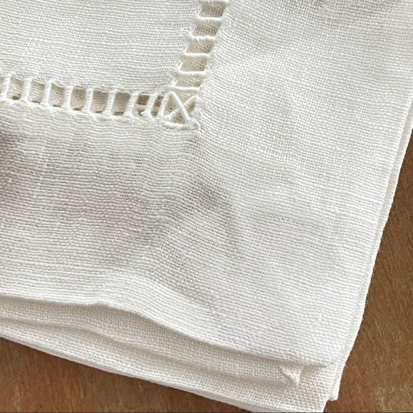 PB Hemstitch Linen Napkins, 20” square Classic Ivory set of 4 - Picture 2 of 4